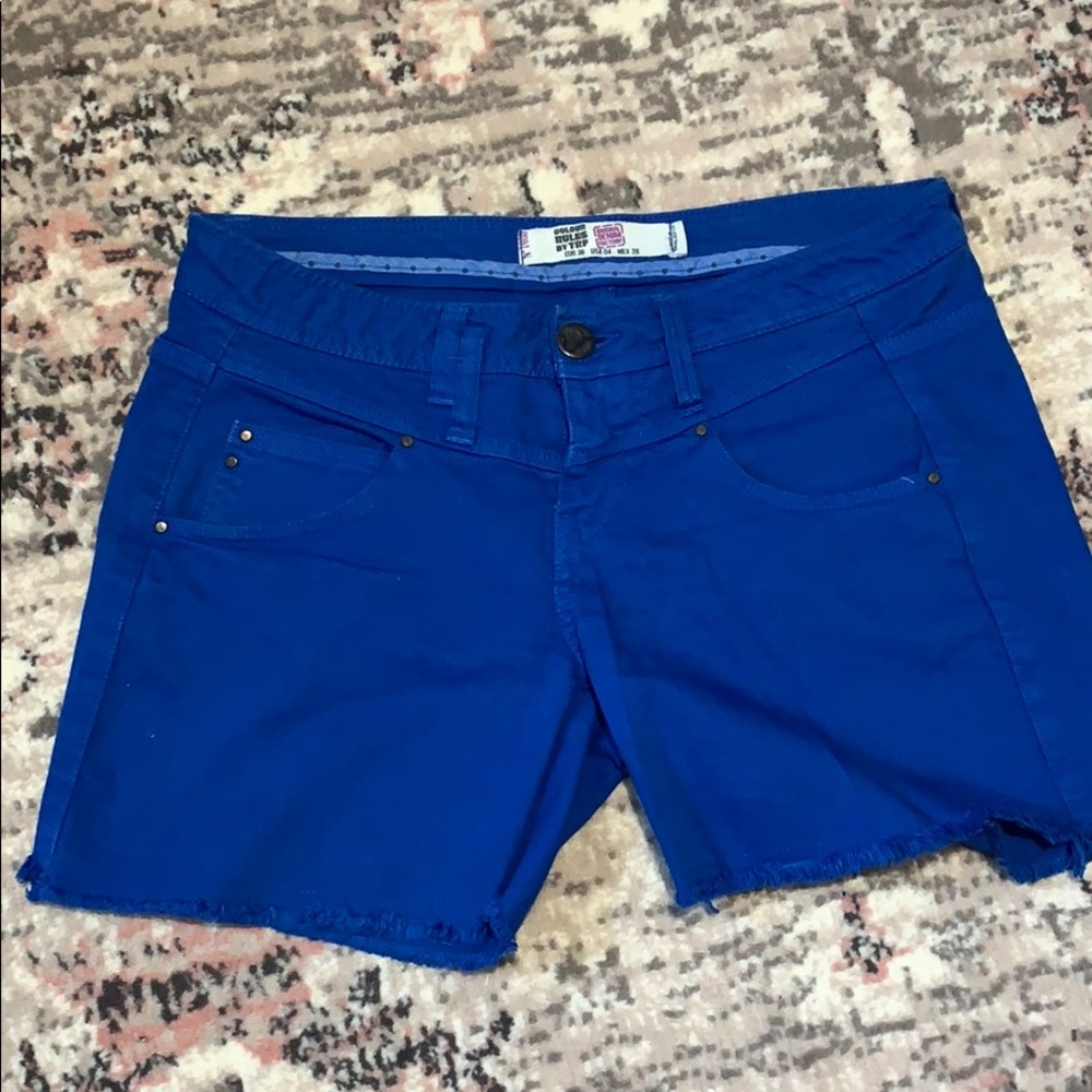 5/$25 Zara denim short in cobalt colour